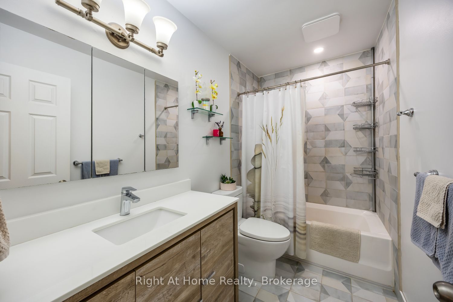 10 Newing Court Property Photo 28