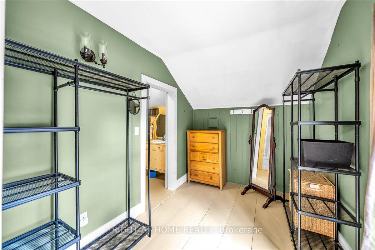 1320 King Street Property Photo 39
