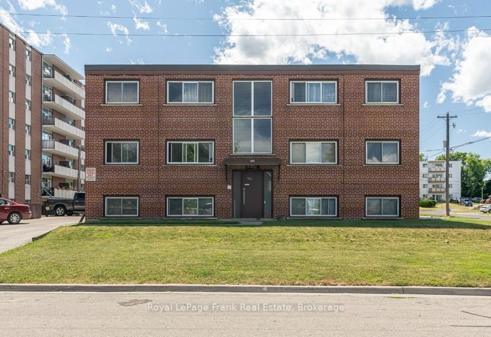 180 Nipigon Street Property Photo 1