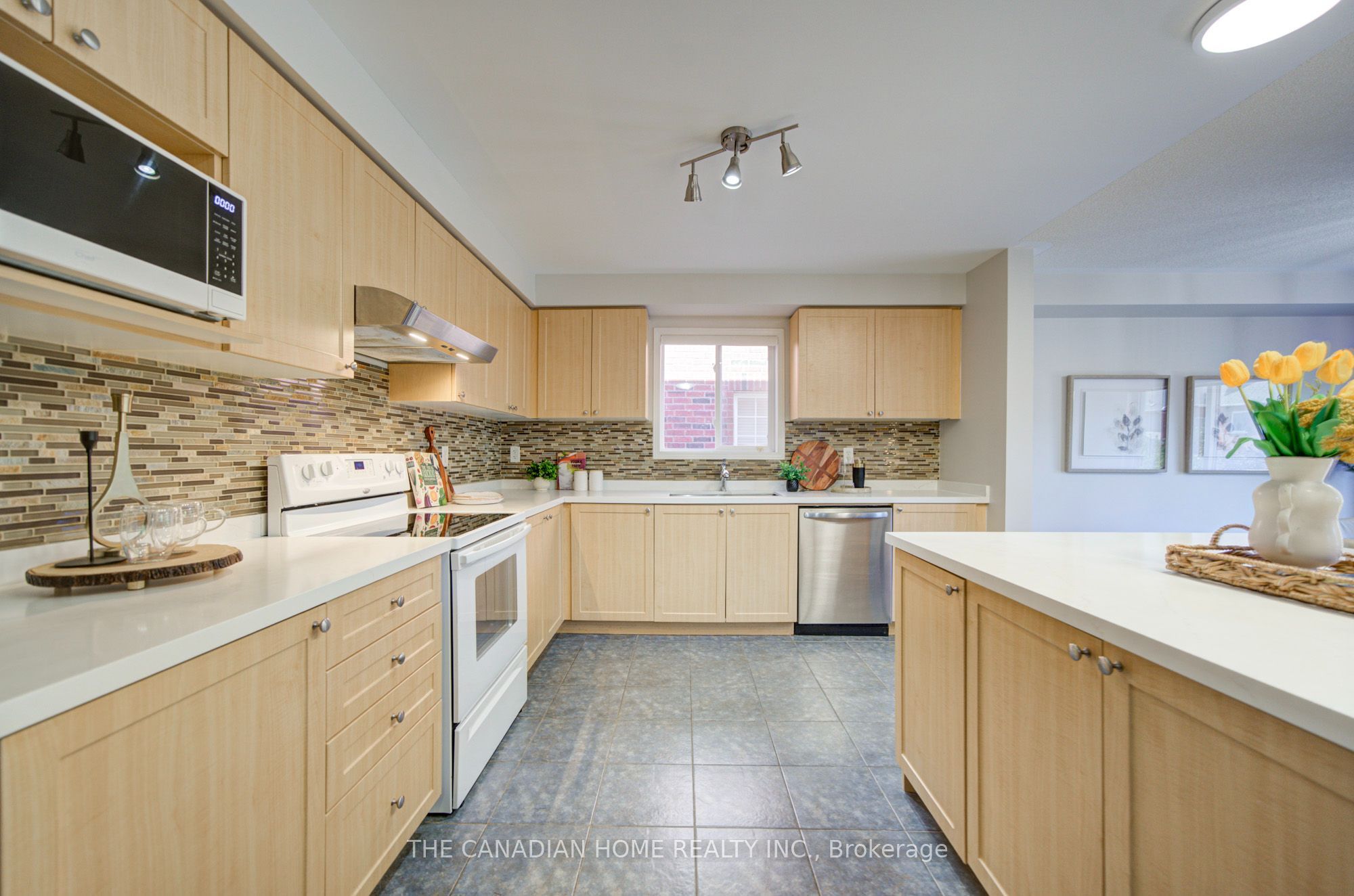 1477 Arborwood Drive Property Photo 8