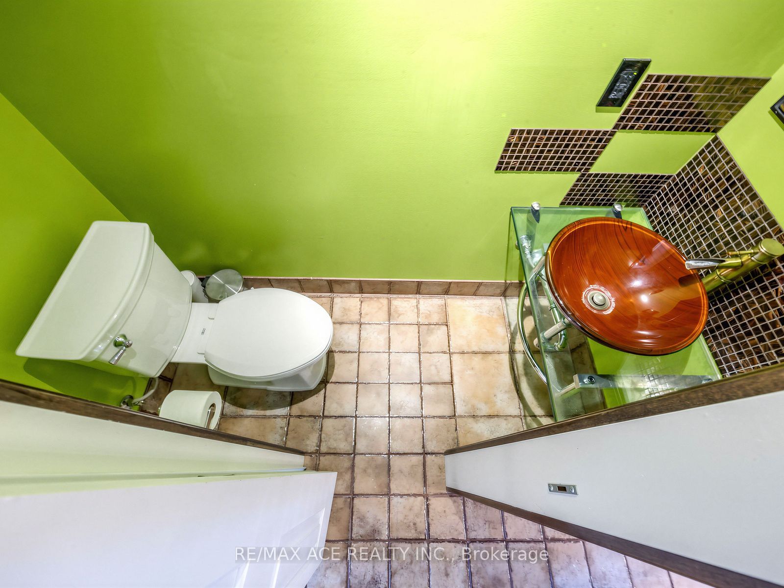 40 Weekes Drive Property Photo 16