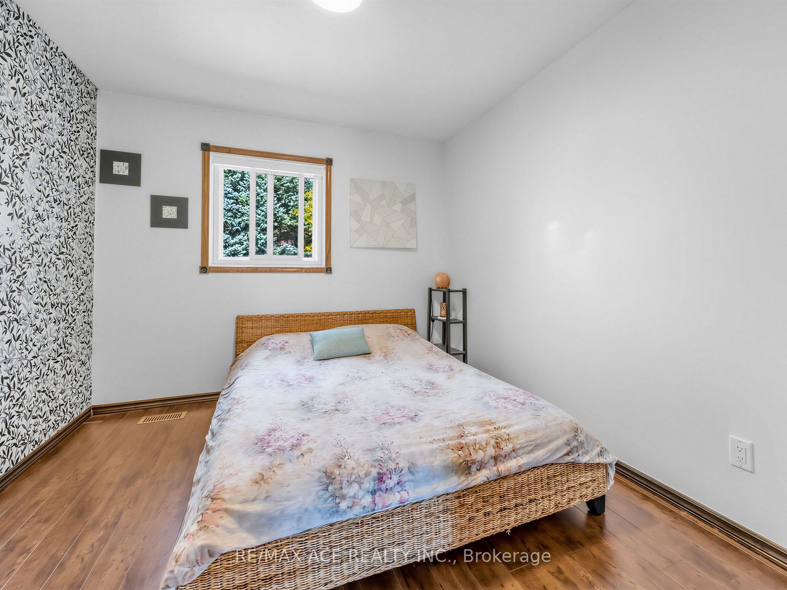 40 Weekes Drive Property Photo 18