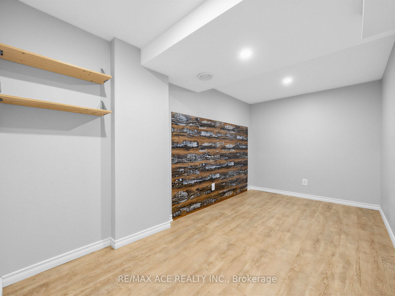 40 Weekes Drive Property Photo 25