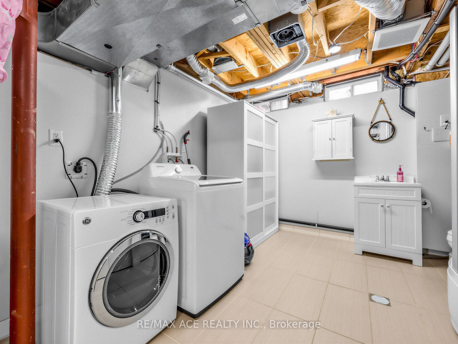 40 Weekes Drive Property Photo 26