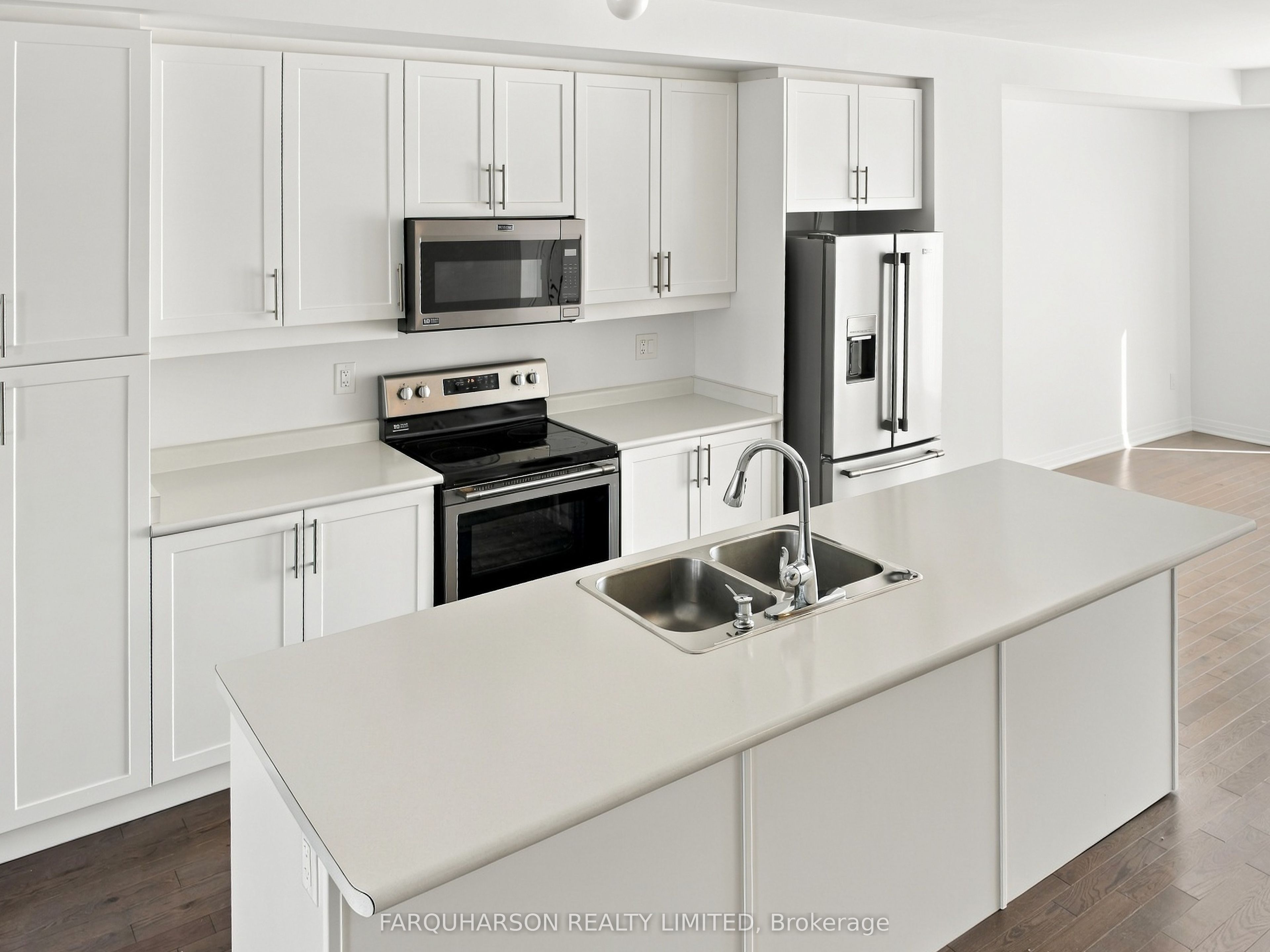 3 Clarington Boulevard Property Photo 5
