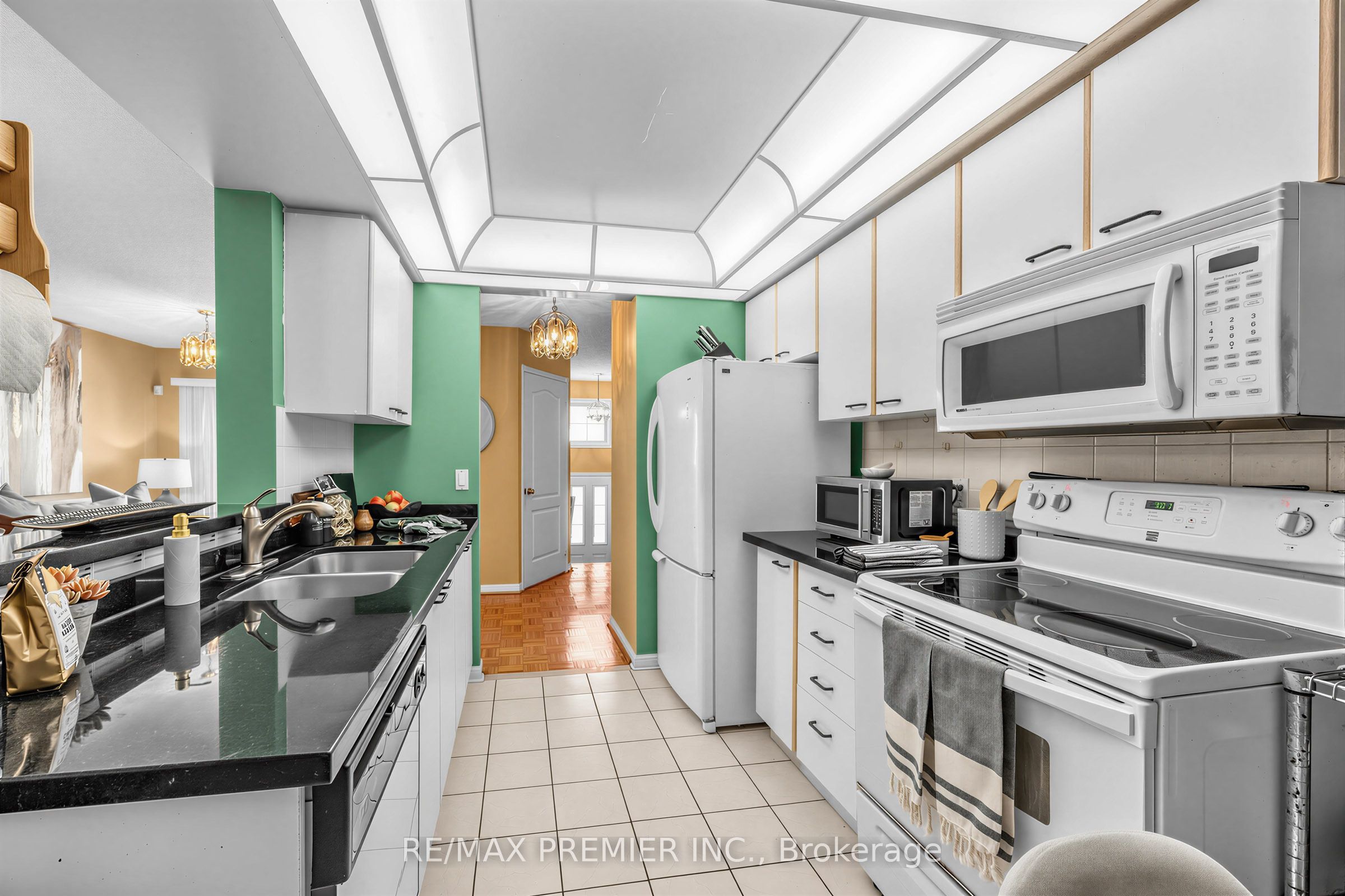 1400 The Esplanade N 602 Property Photo 5