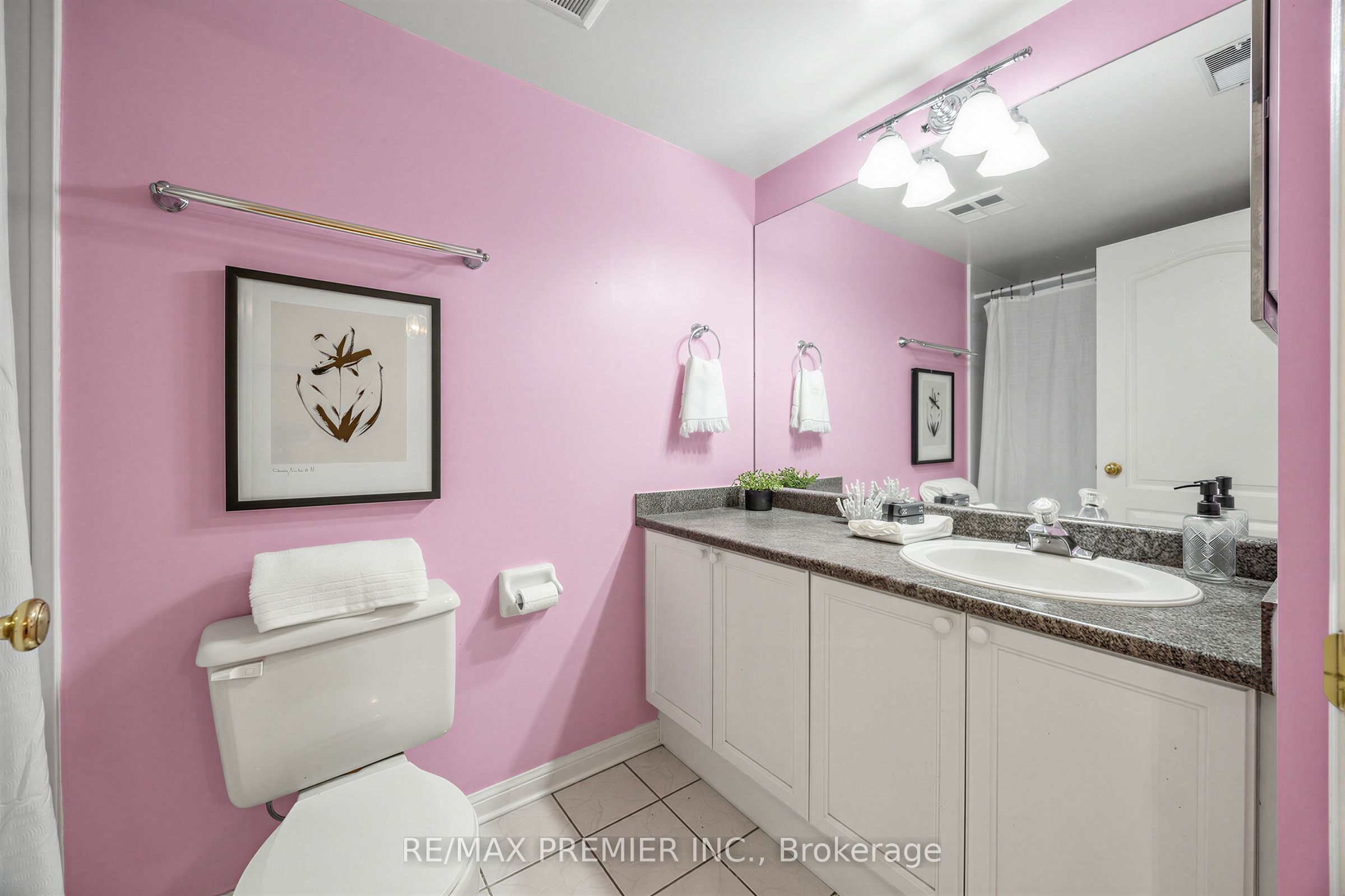 1400 The Esplanade N 602 Property Photo 9