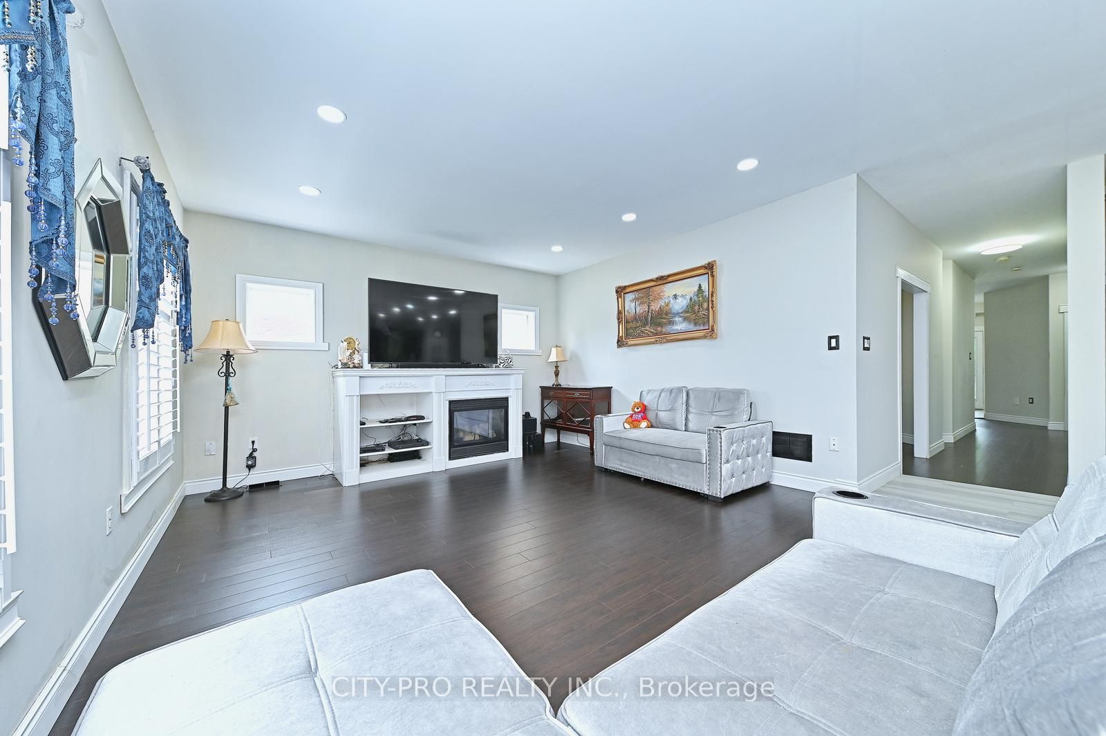 1178 Salmers Drive Property Photo 12