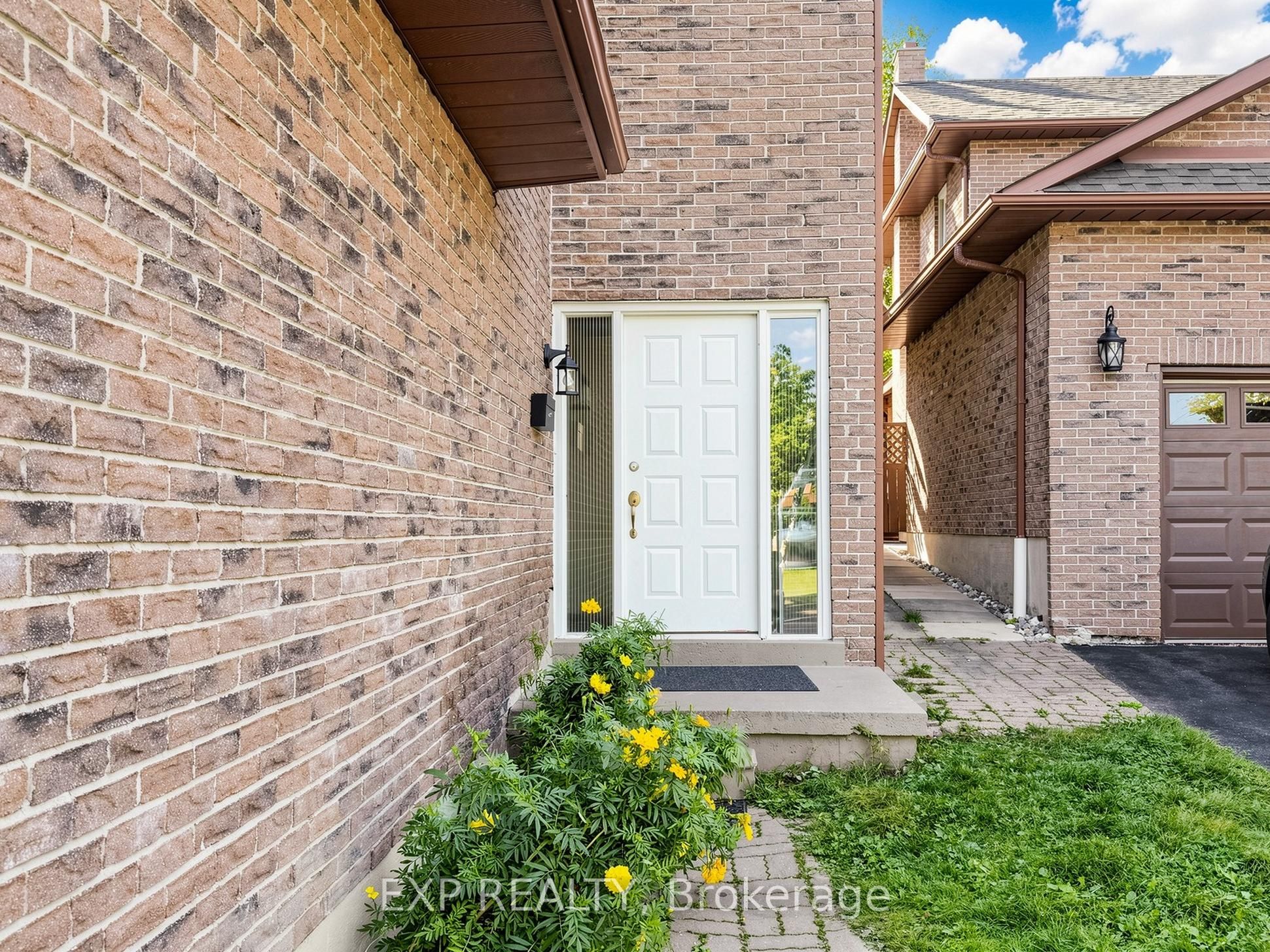 28 Longfellow Court Property Photo 2