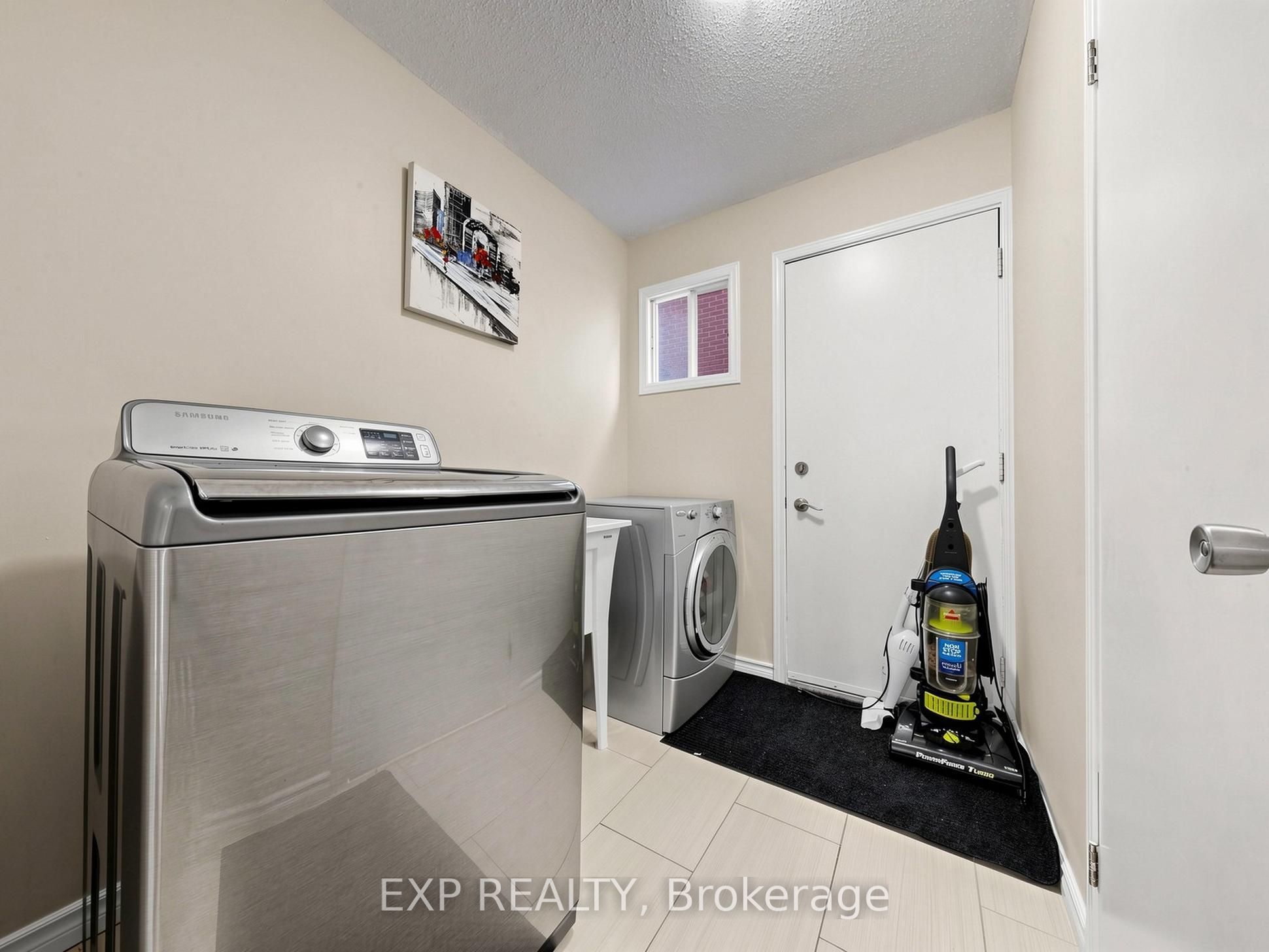 28 Longfellow Court Property Photo 34
