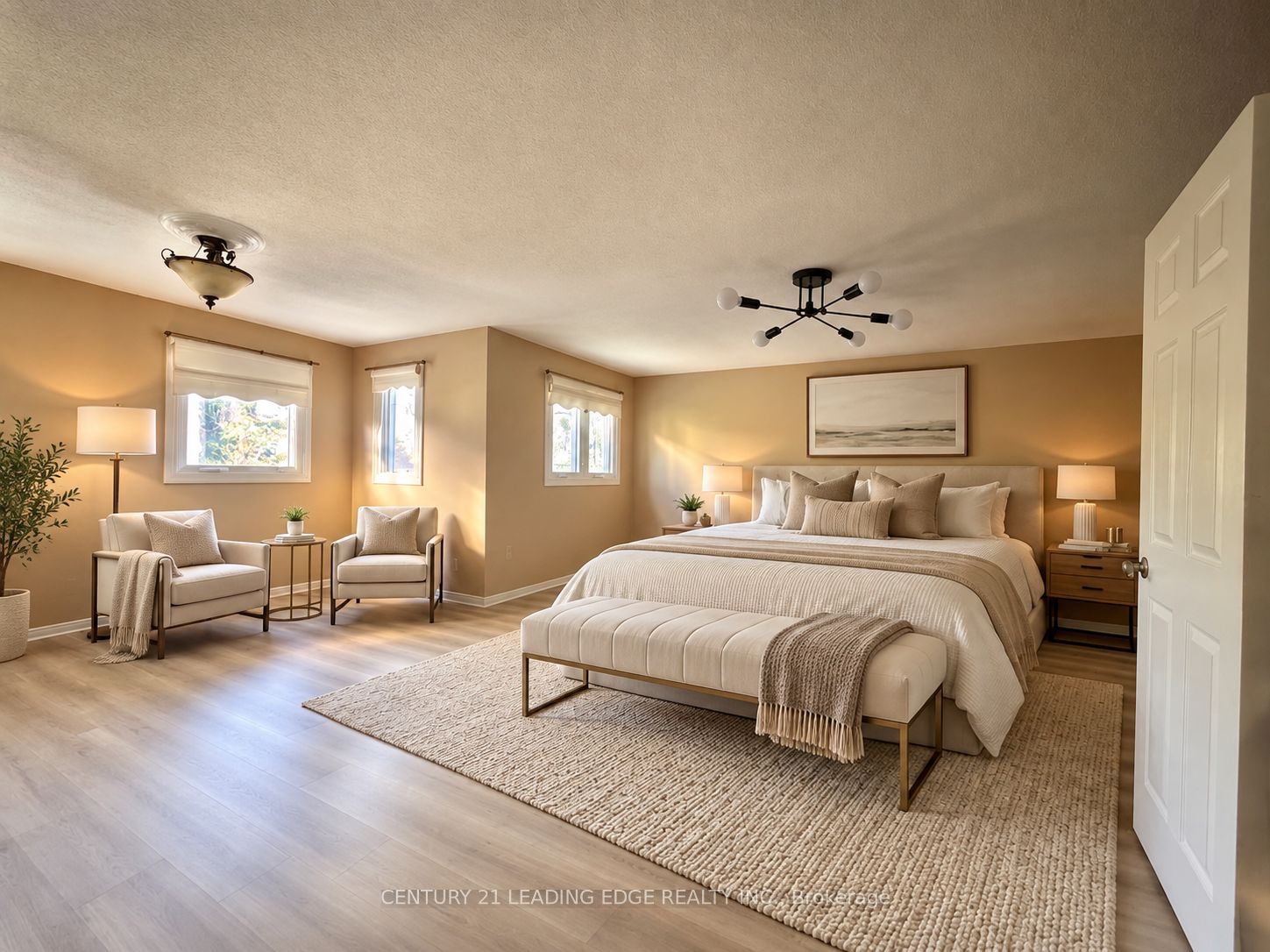 492 Palmtree Crescent Property Photo 11