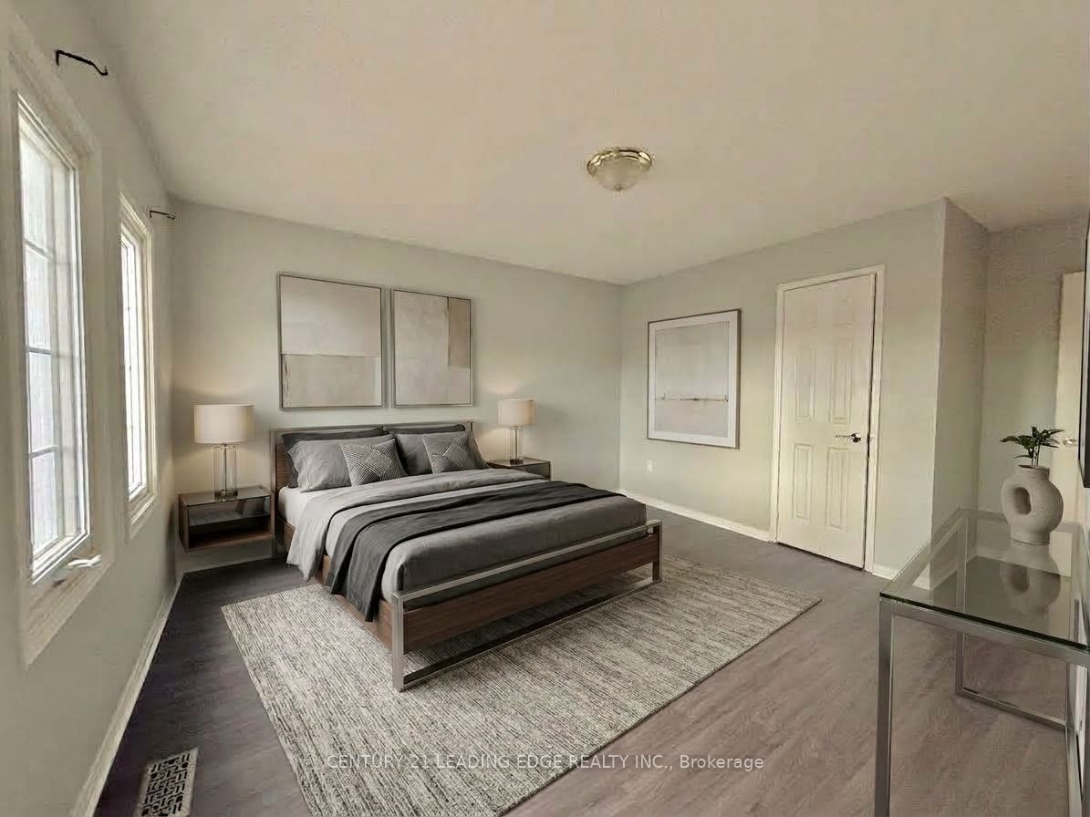 492 Palmtree Crescent Property Photo 13