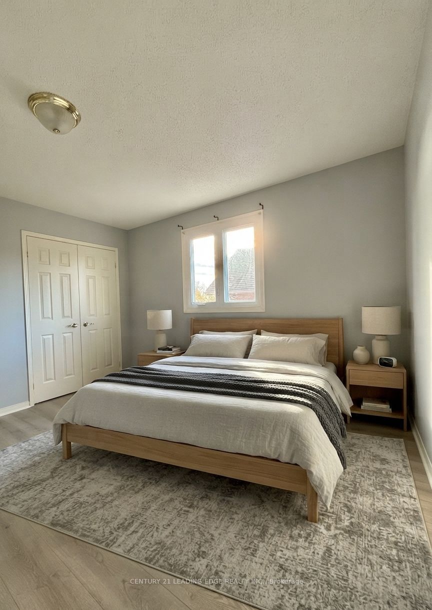 492 Palmtree Crescent Property Photo 14