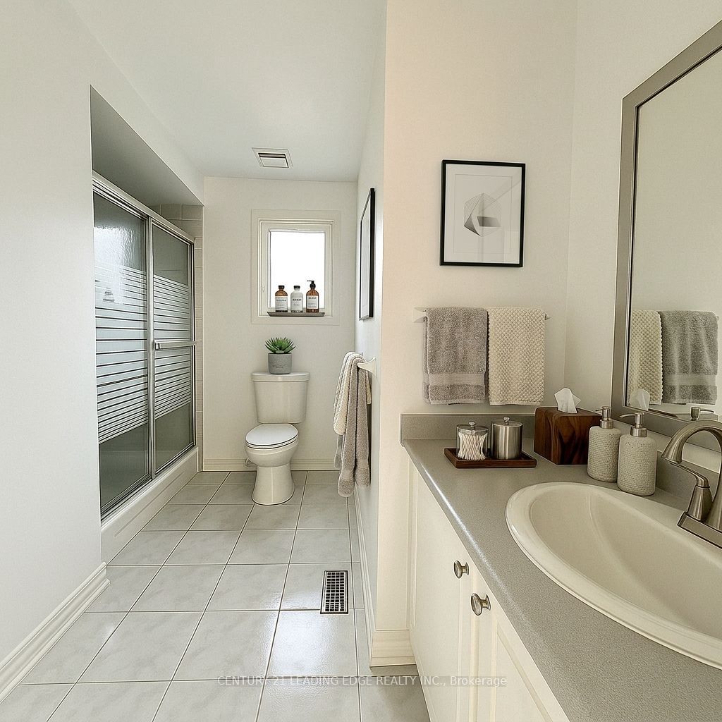 492 Palmtree Crescent Property Photo 15