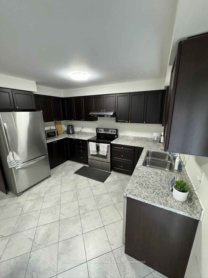 199 Lady Angela Avenue Property Photo 1