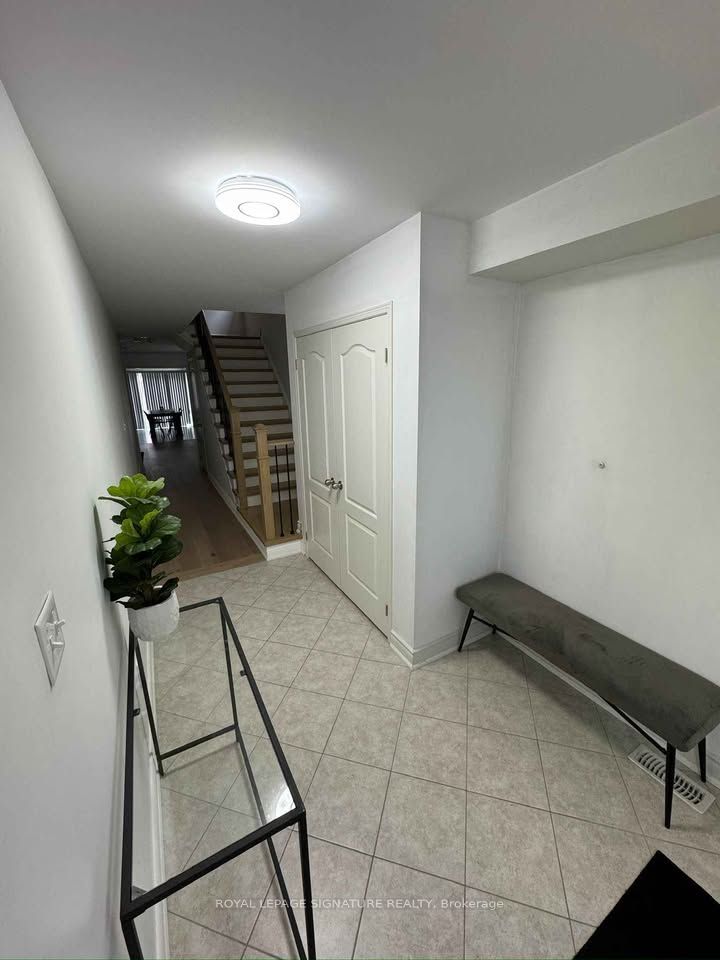 199 Lady Angela Avenue Property Photo 3