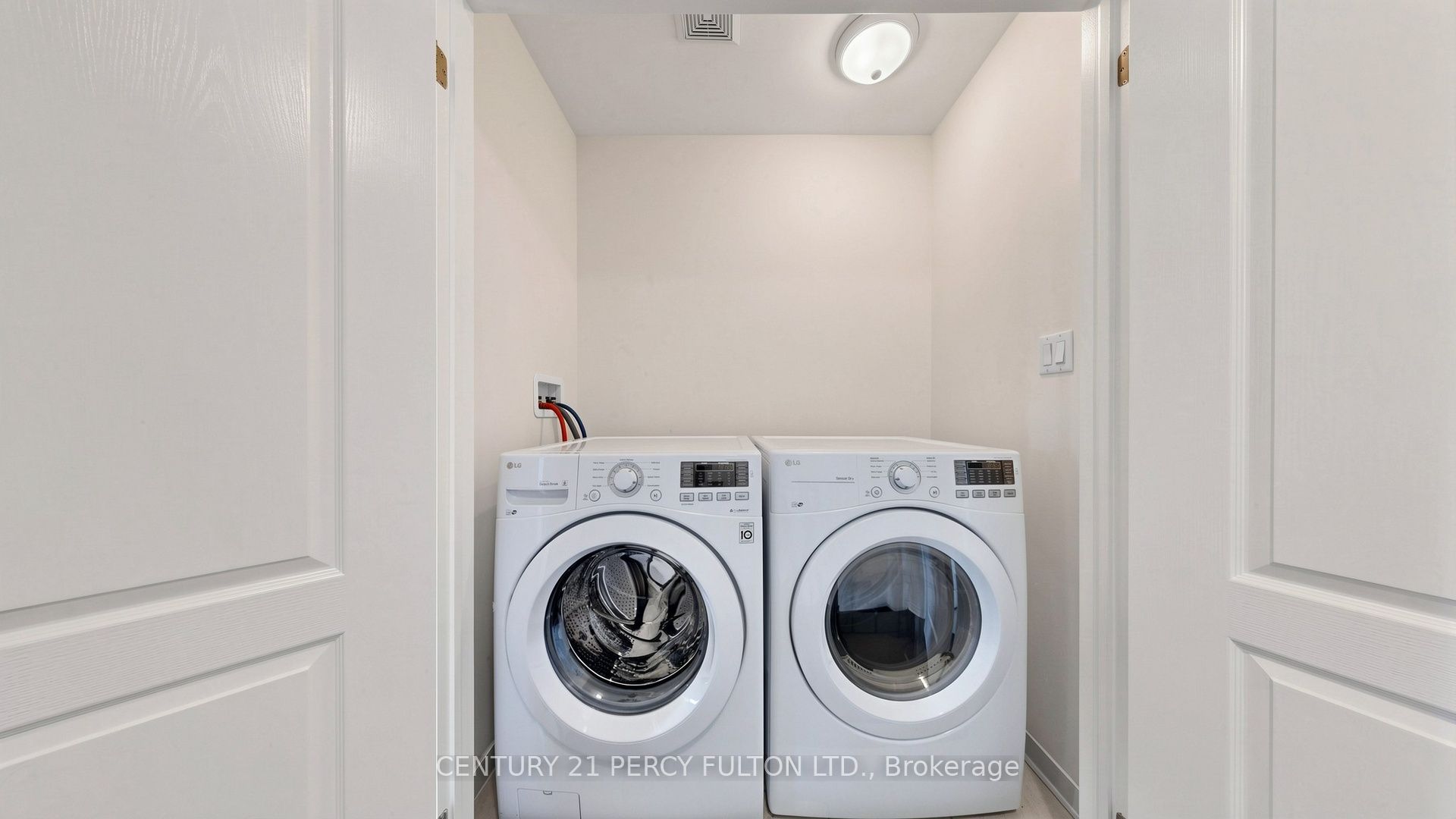 64 Ferris Square Property Photo 36