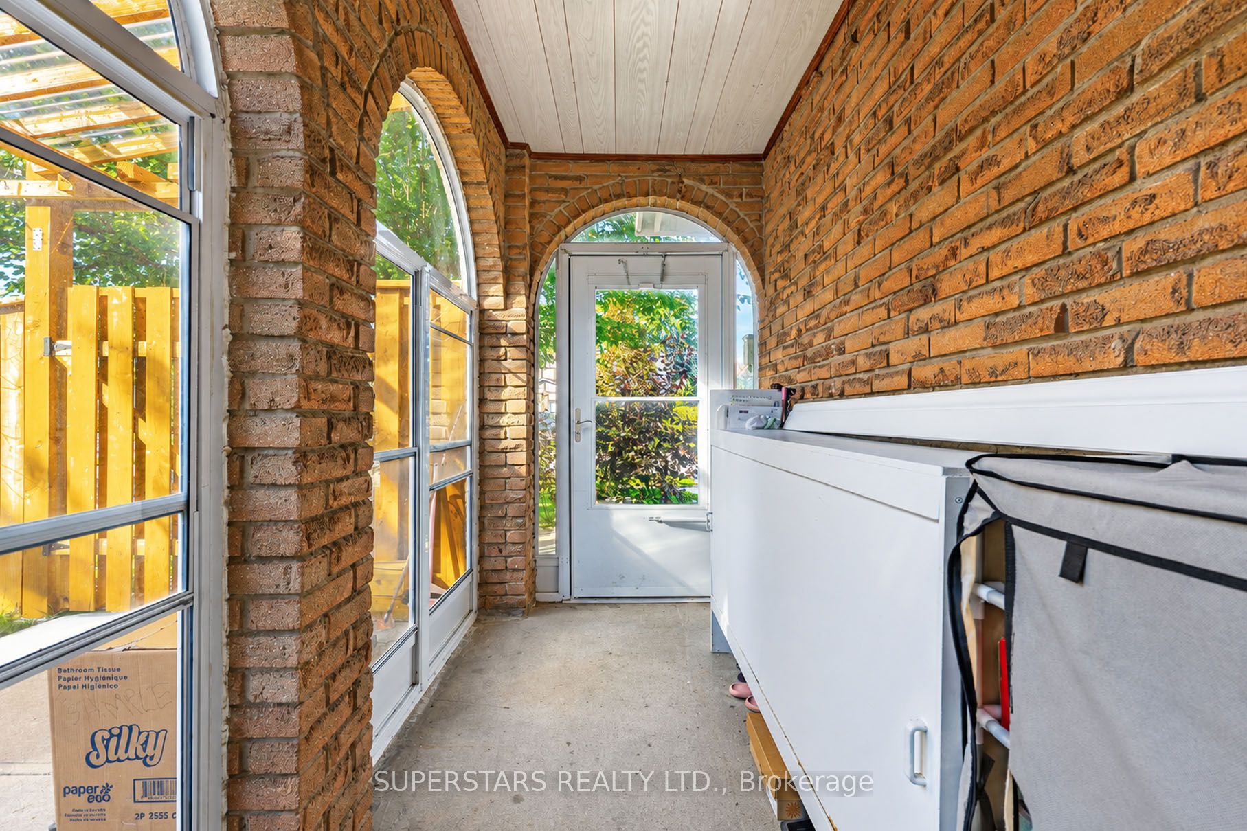 63 La Peer Boulevard Property Photo 38