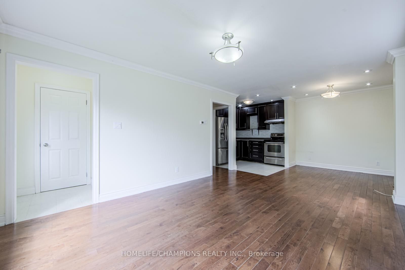 4300 Lawrence Avenue E Property Photo 3