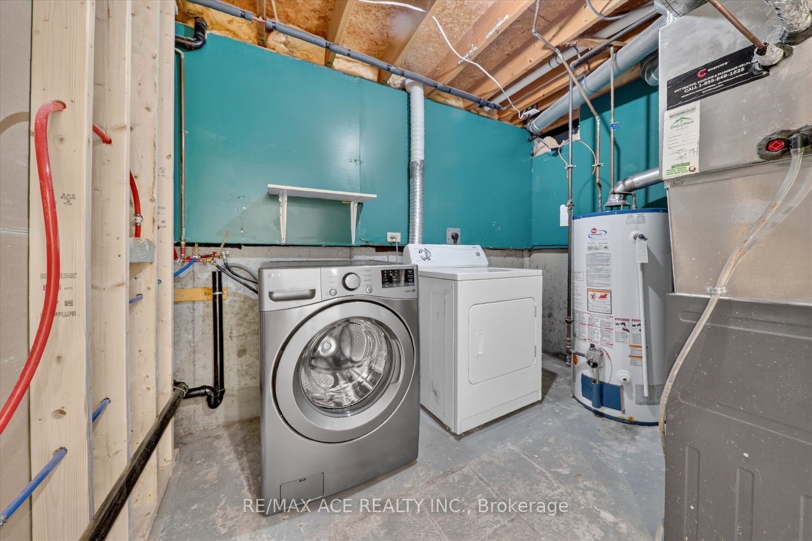 101 Greenfield Crescent Property Photo 33