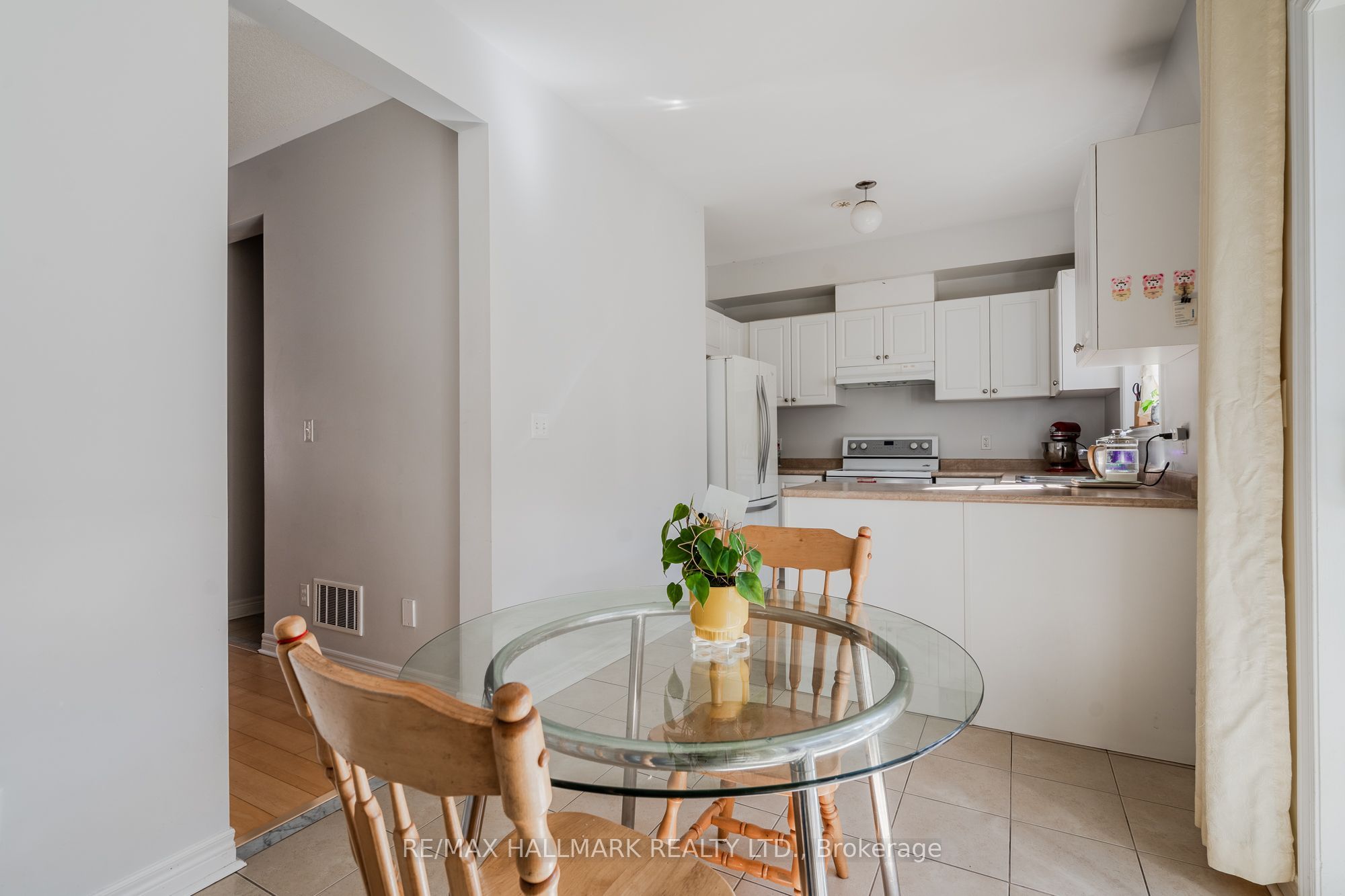 24 Carnahan Terrace Property Photo 7