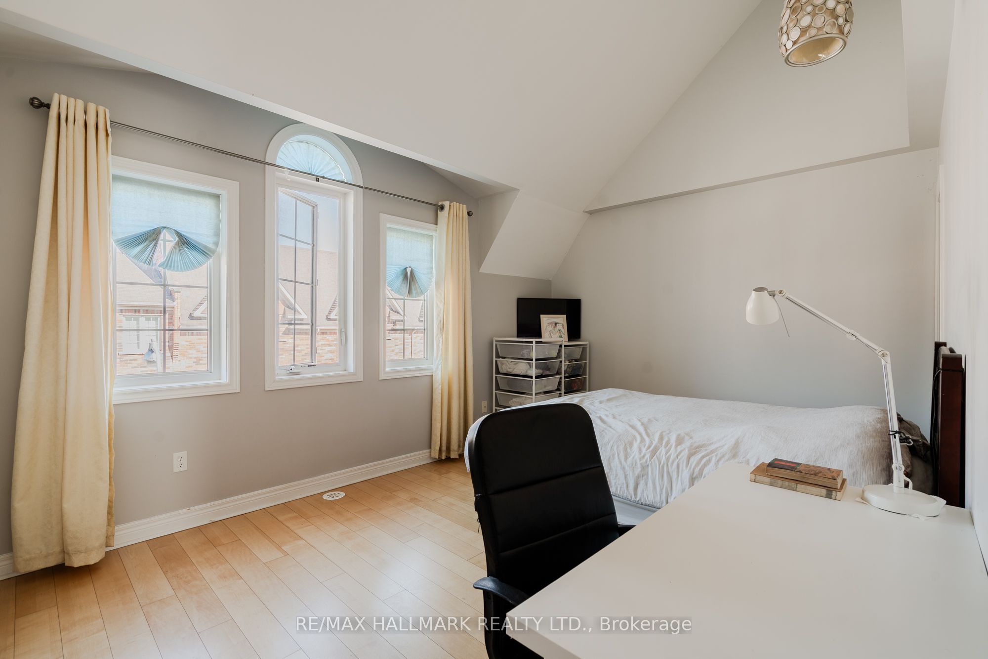 24 Carnahan Terrace Property Photo 11