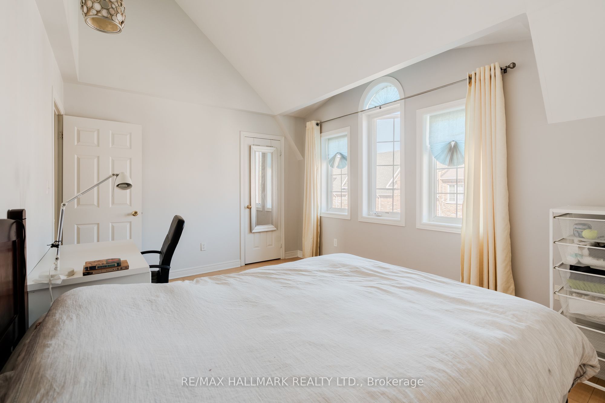 24 Carnahan Terrace Property Photo 12