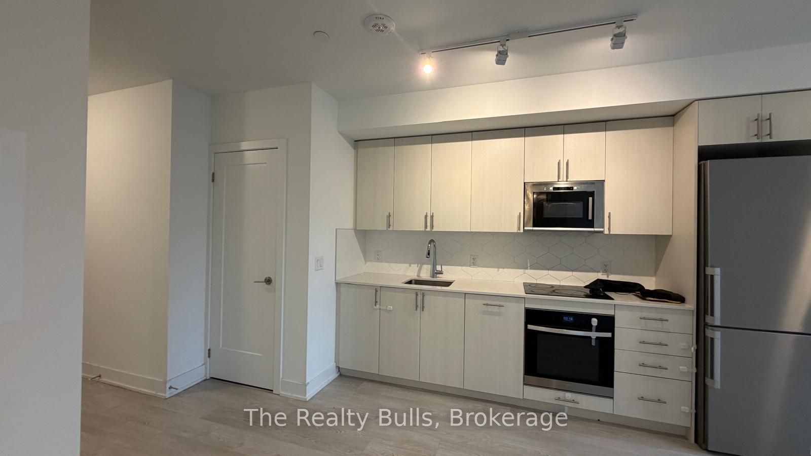 2545 Simcoe Street 235 Property Photo 12
