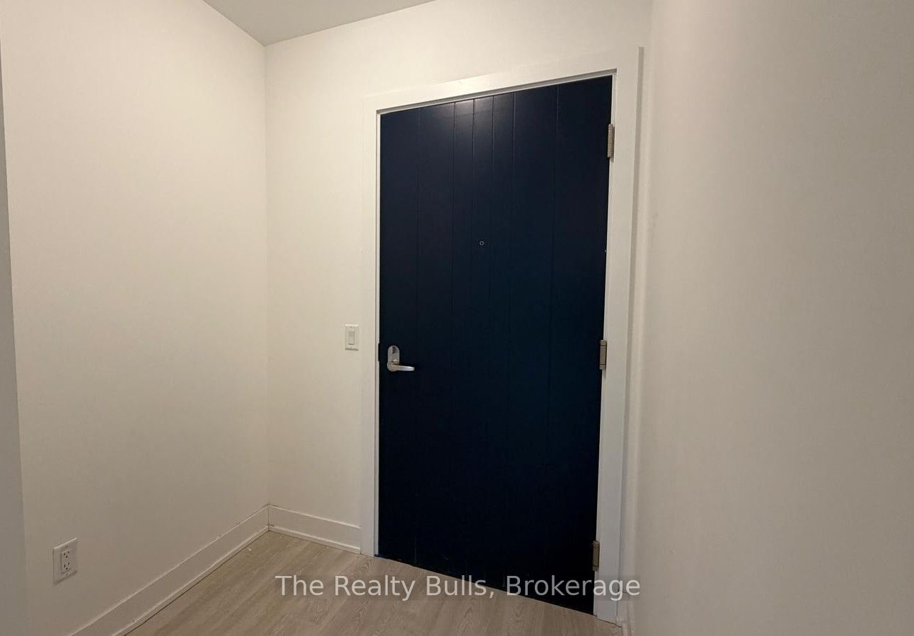 2545 Simcoe Street 235 Property Photo 14