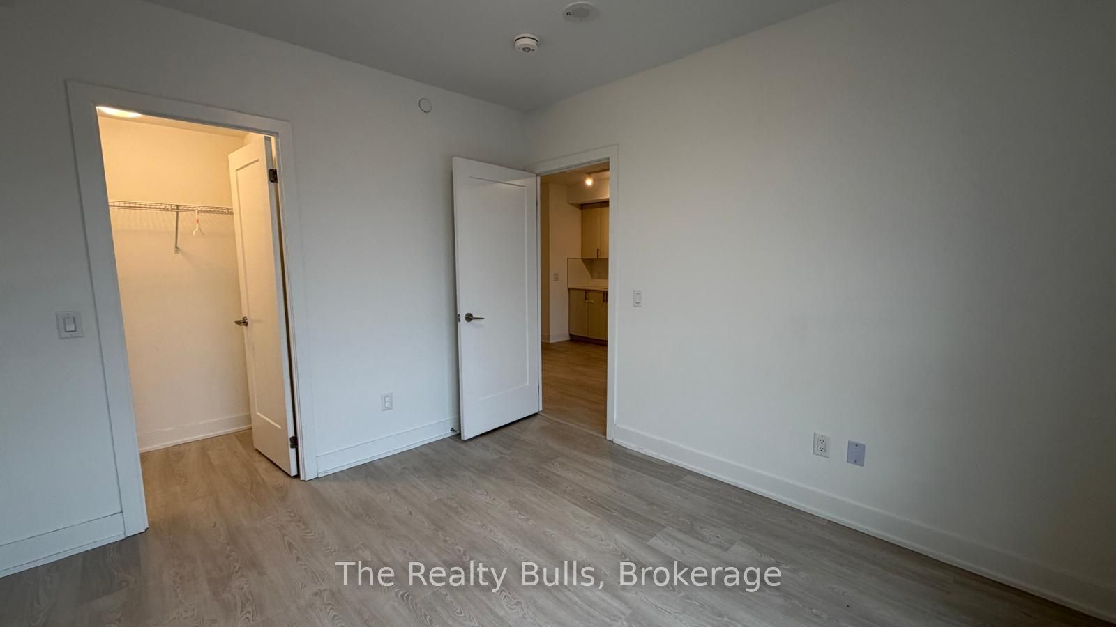 2545 Simcoe Street 235 Property Photo 18
