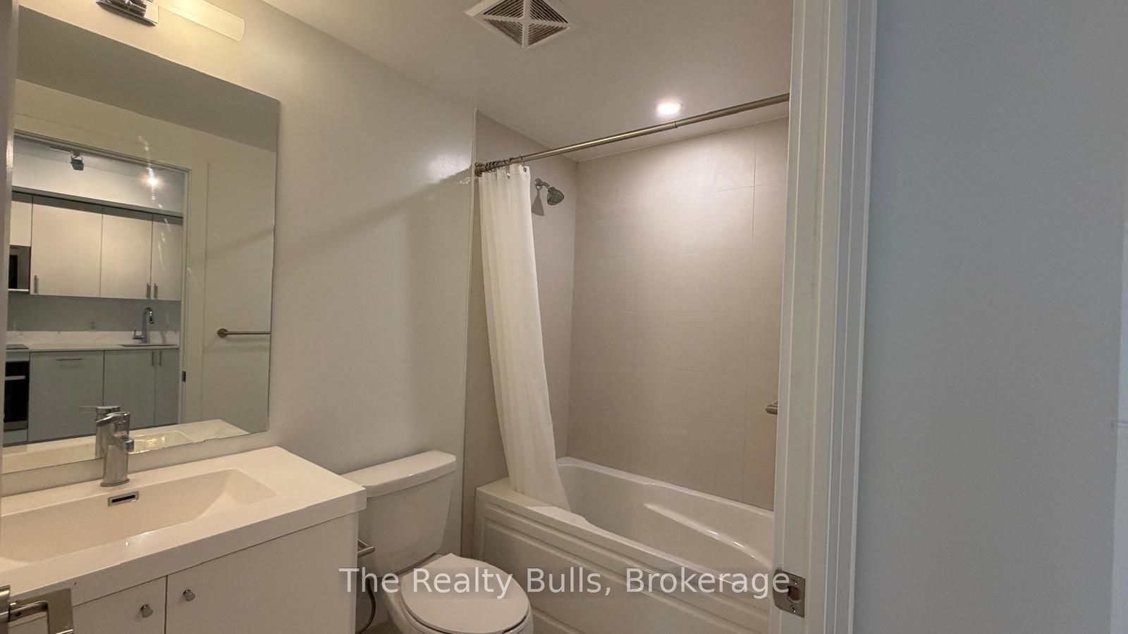 2545 Simcoe Street 235 Property Photo 21