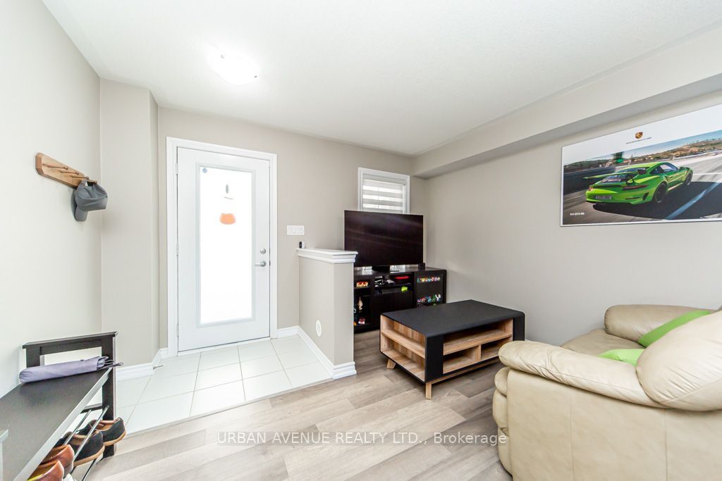 2500 Hill Rise Court 43 Property Photo 10