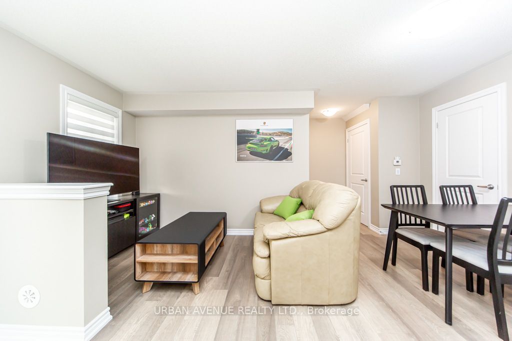 2500 Hill Rise Court 43 Property Photo 11