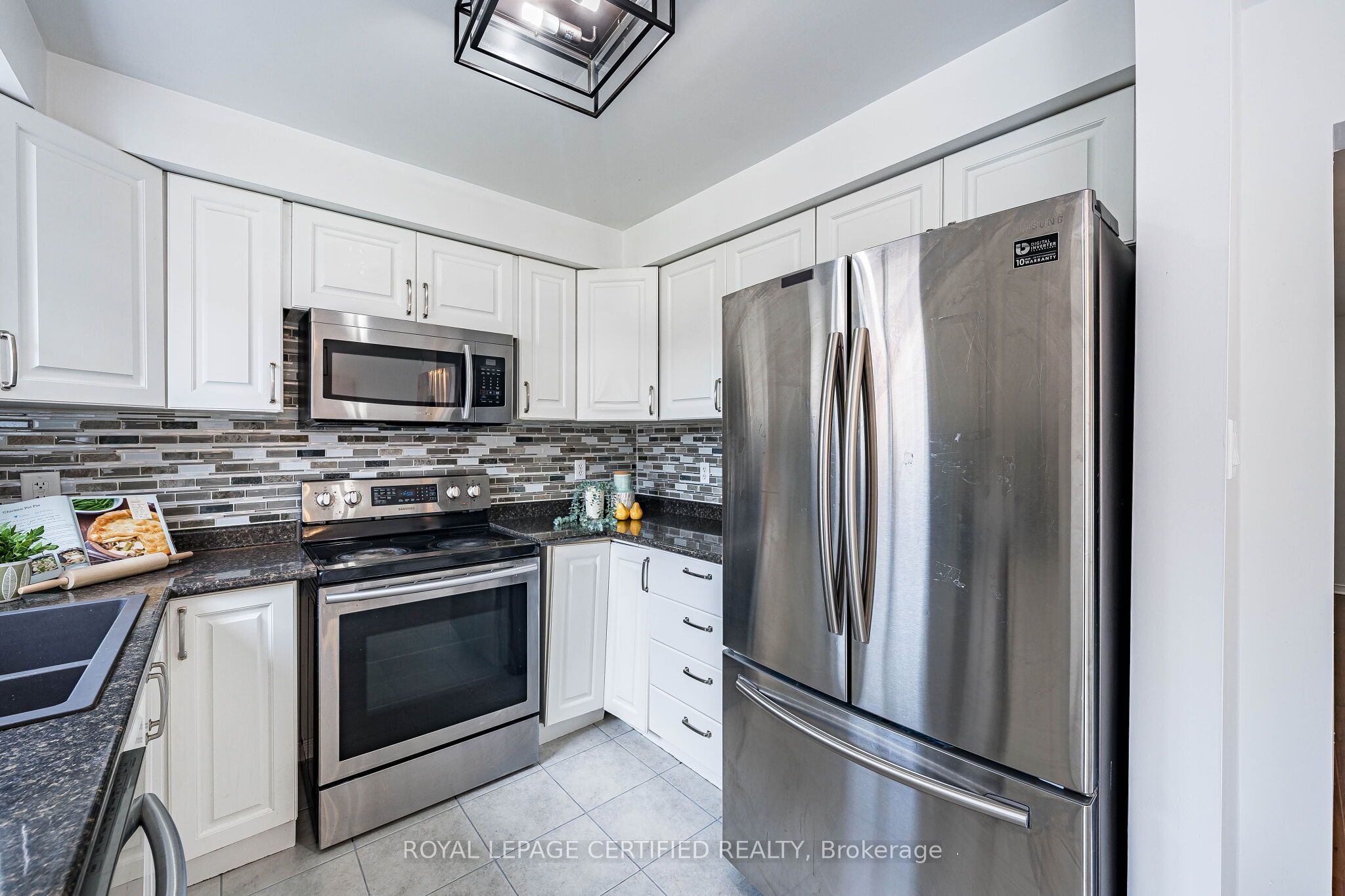 105 Howling Crescent Property Photo 23