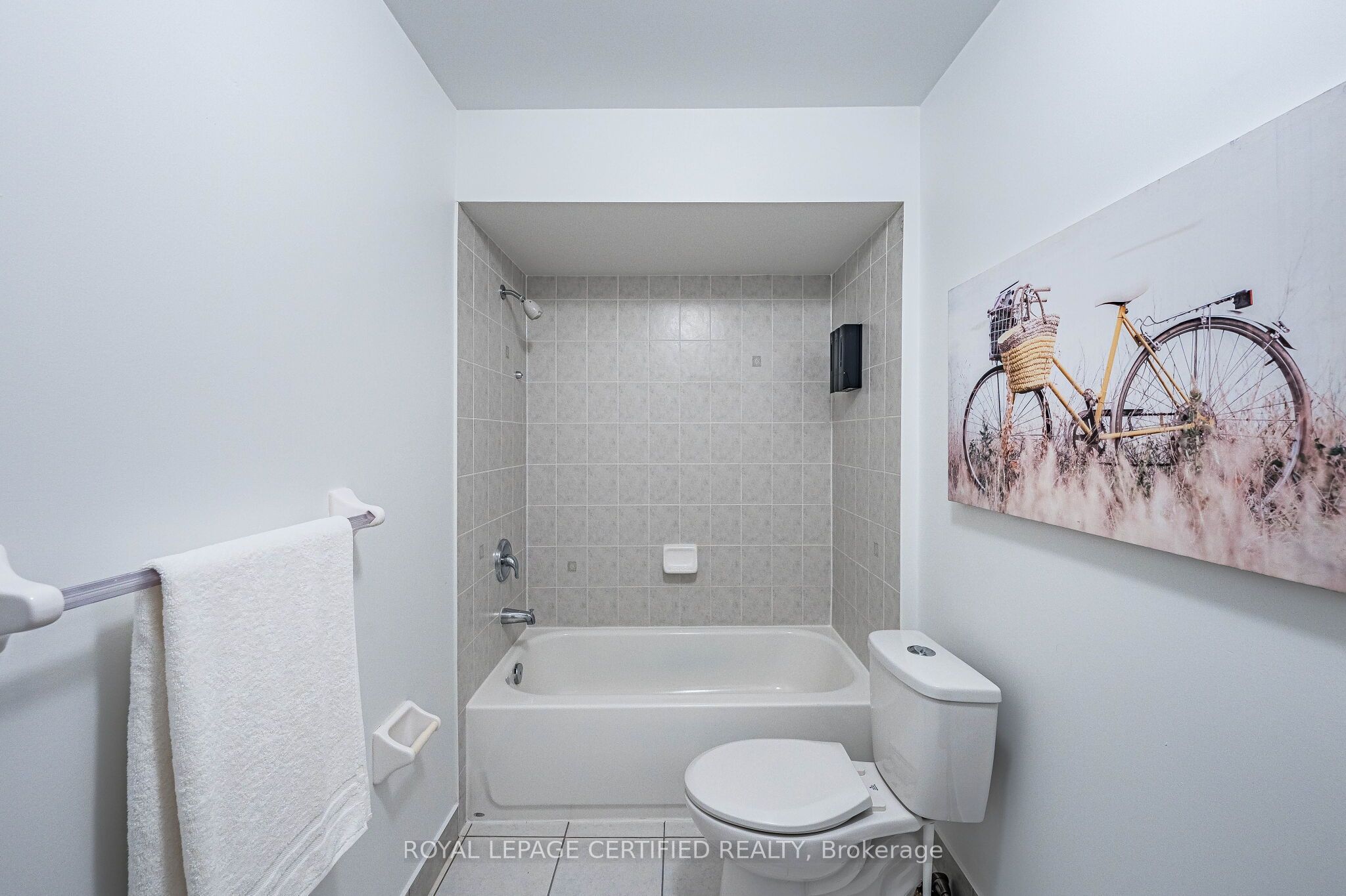 105 Howling Crescent Property Photo 44