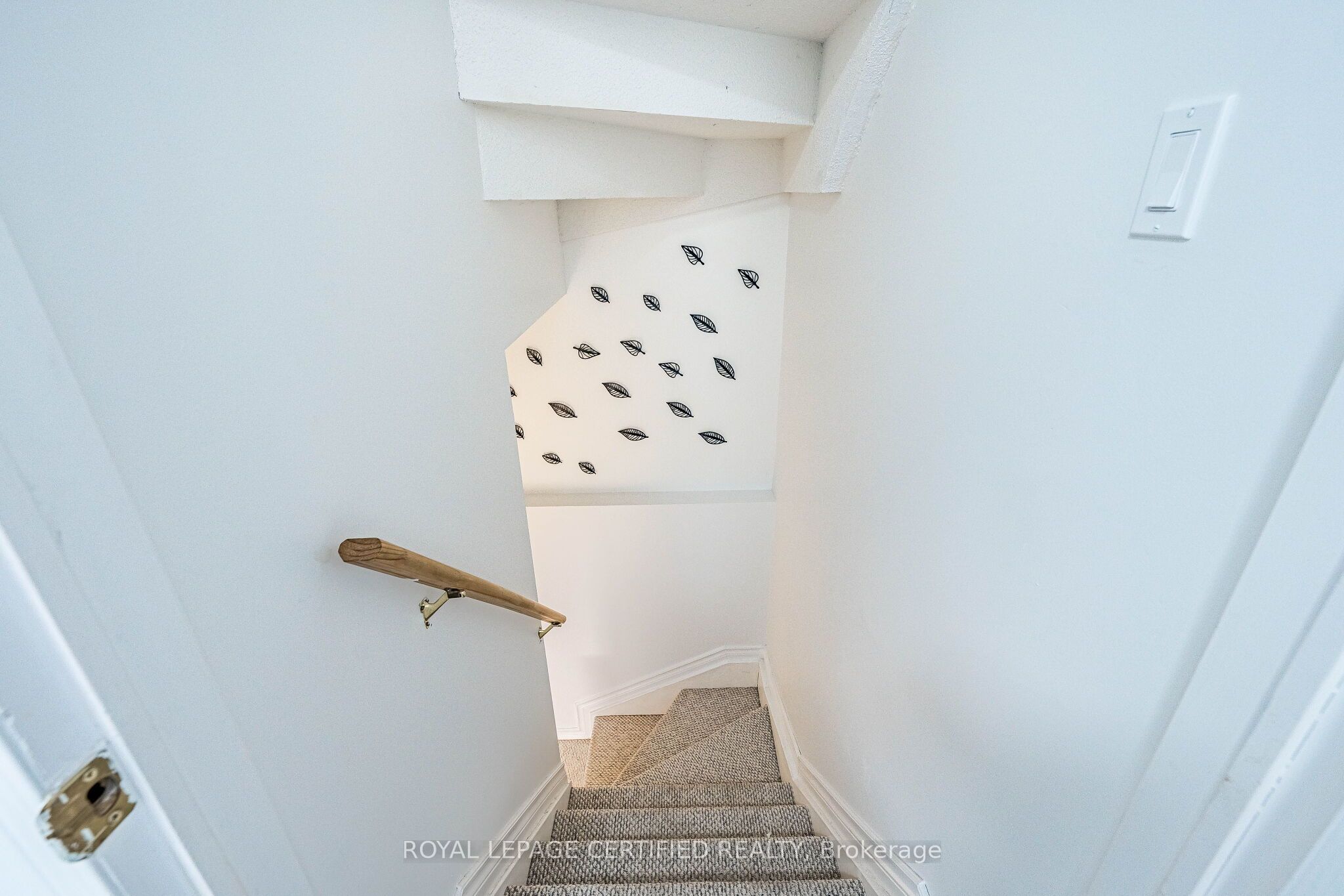 105 Howling Crescent Property Photo 45