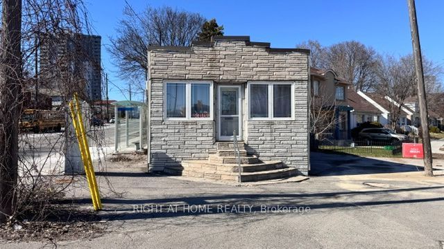 104 Danforth Road Property Photo 1
