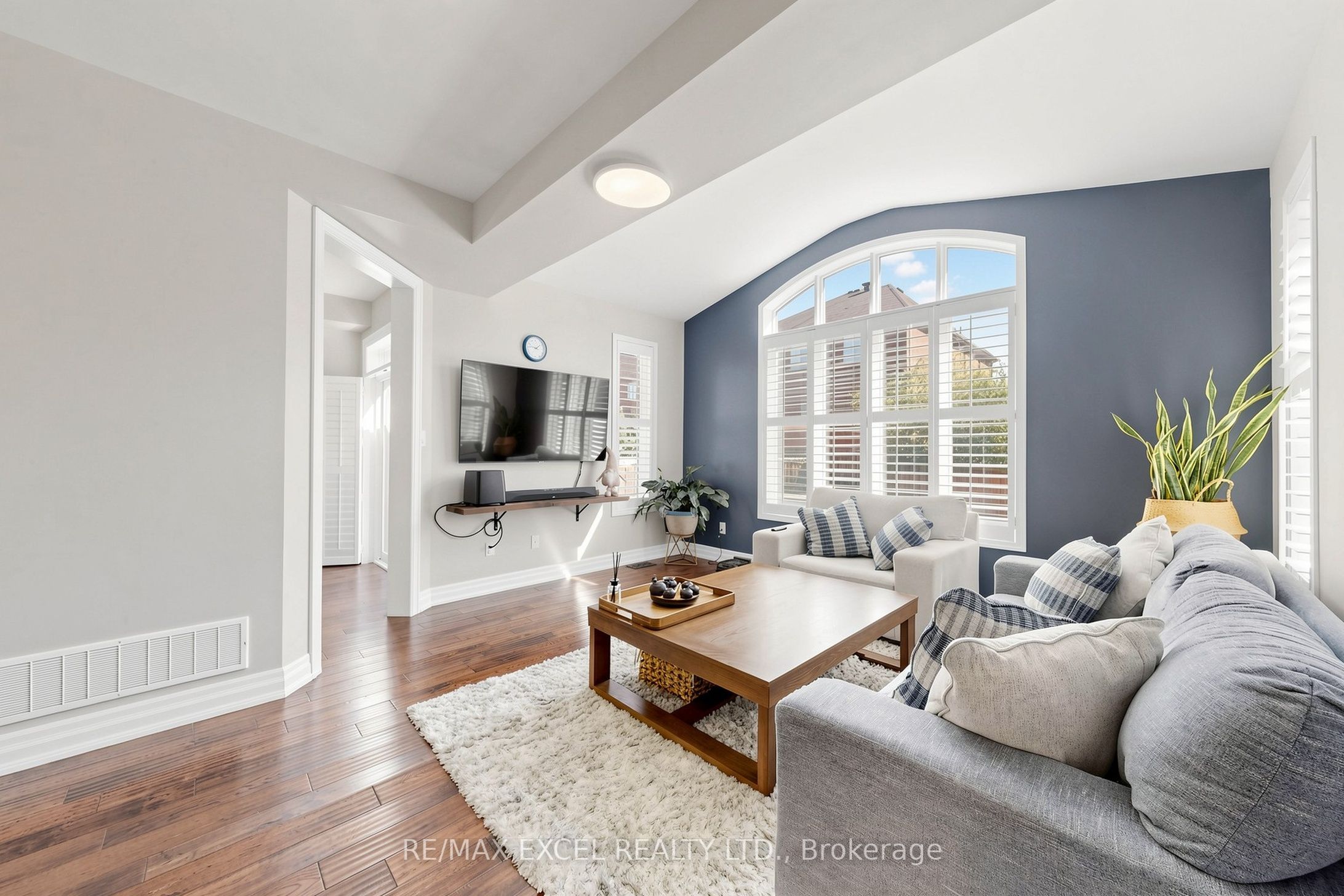 16 Stockell Crescent Property Photo 6