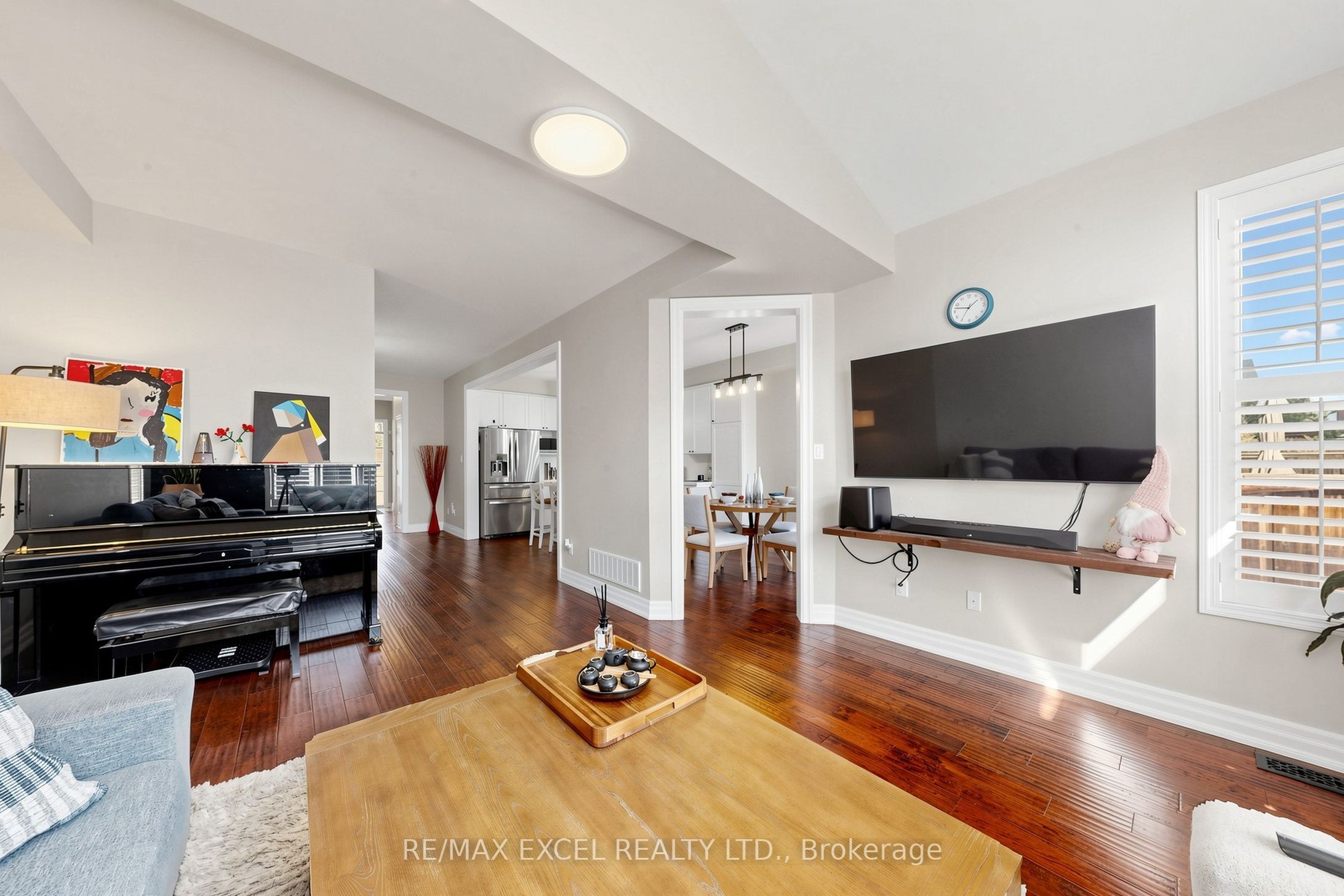 16 Stockell Crescent Property Photo 8