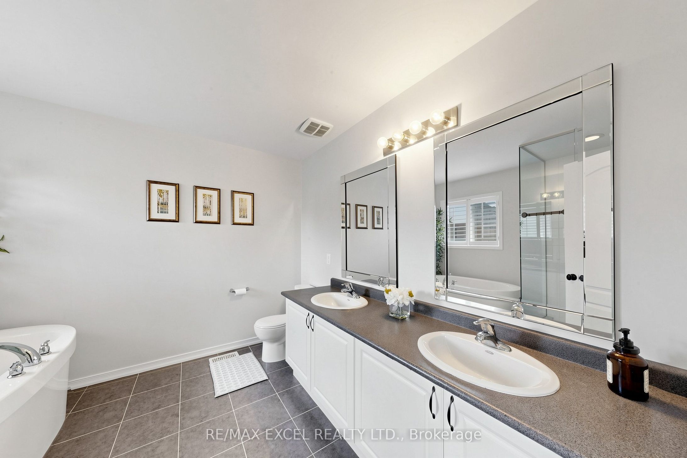 16 Stockell Crescent Property Photo 28