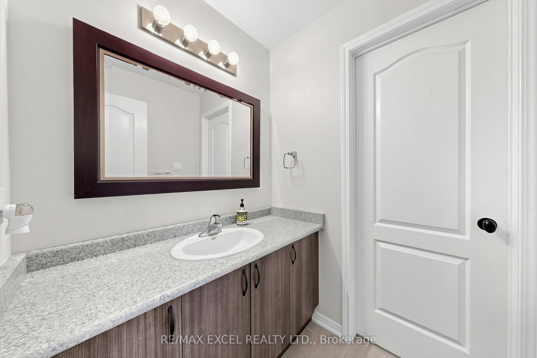 16 Stockell Crescent Property Photo 36