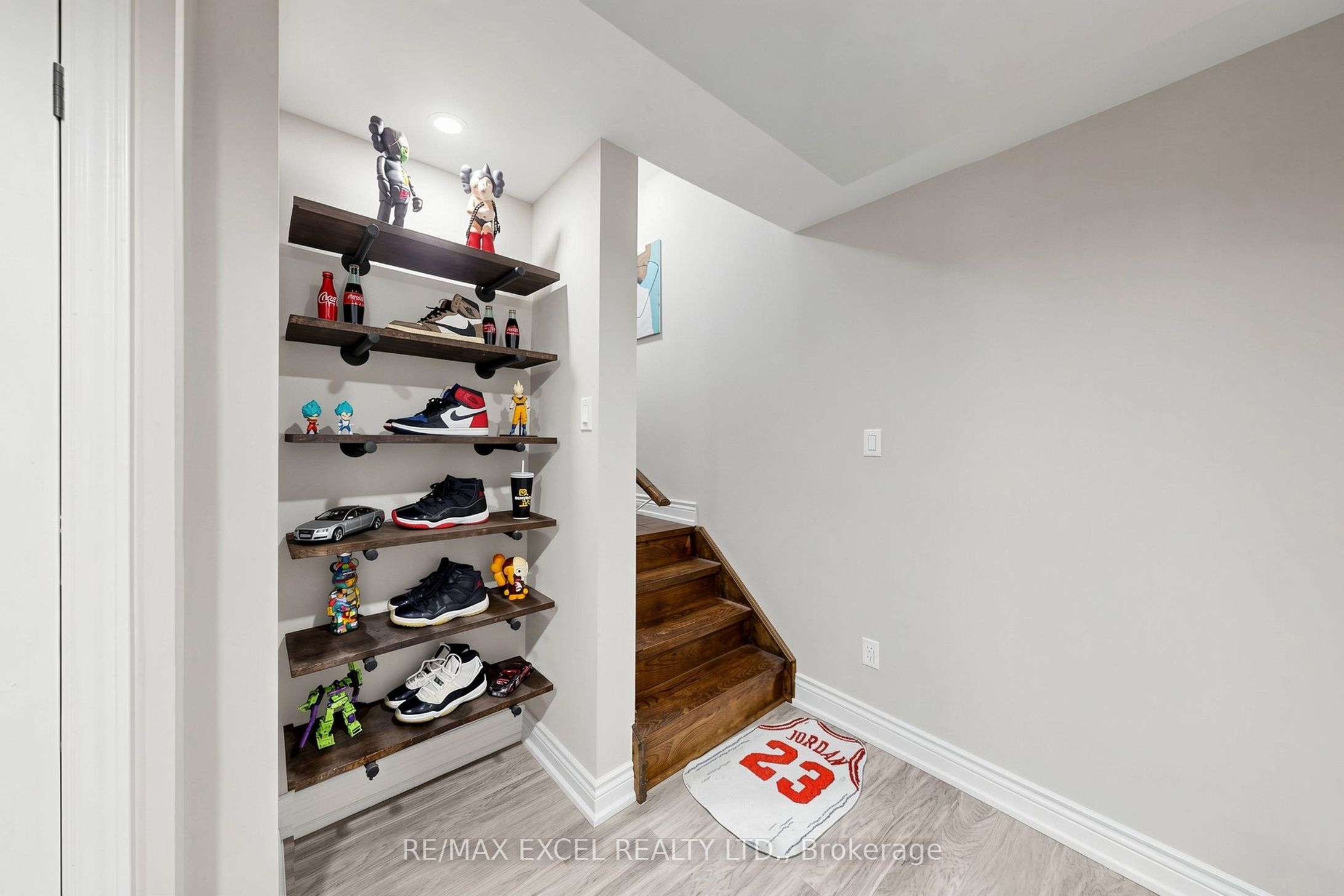 16 Stockell Crescent Property Photo 39