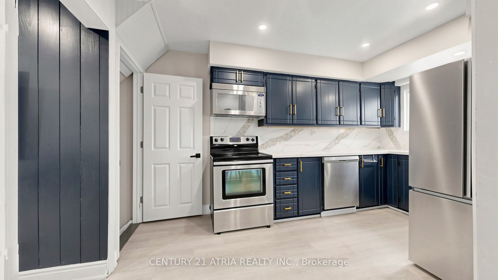 982 Renfrew Court Property Photo 11