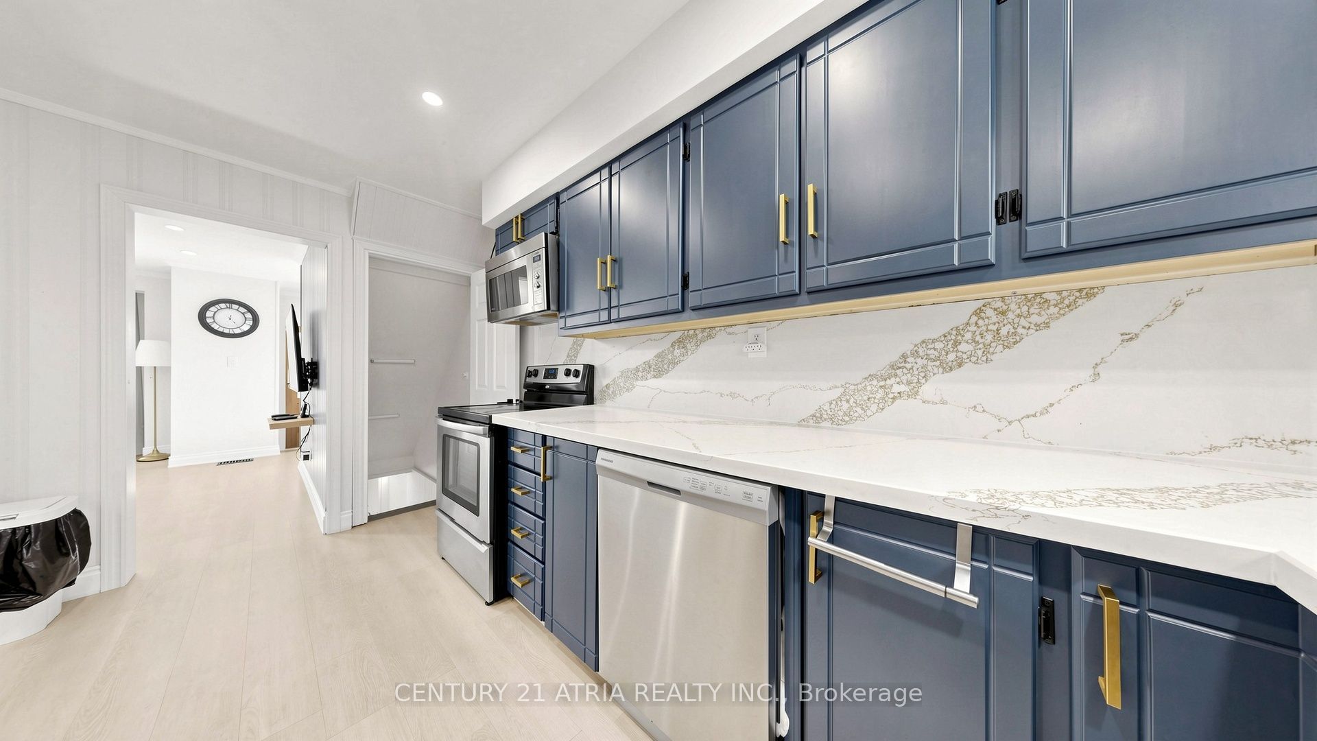 982 Renfrew Court Property Photo 14