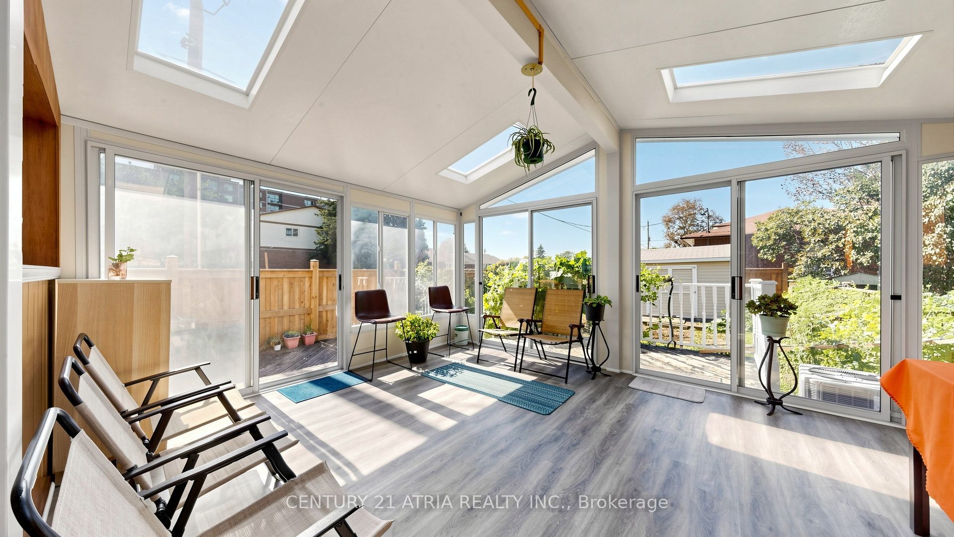982 Renfrew Court Property Photo 17