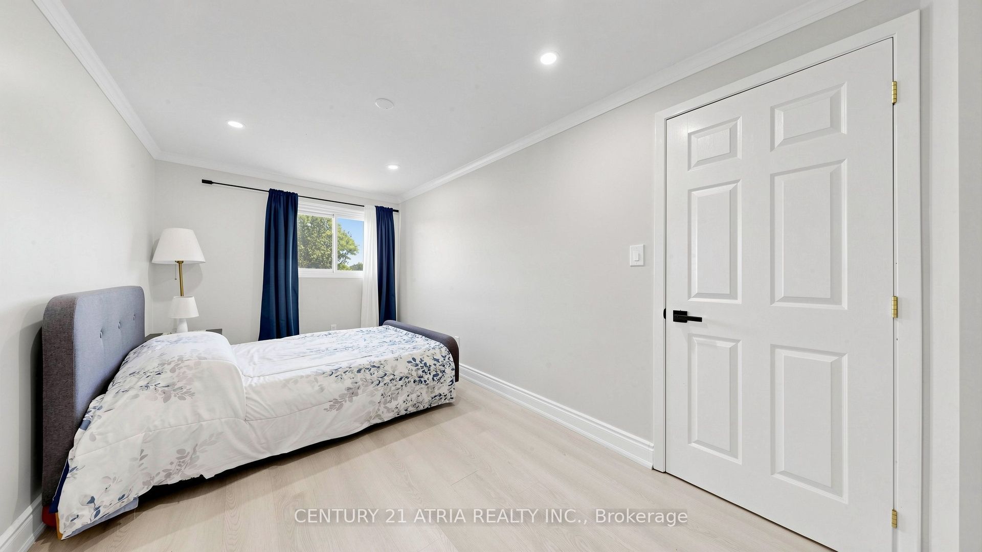 982 Renfrew Court Property Photo 23