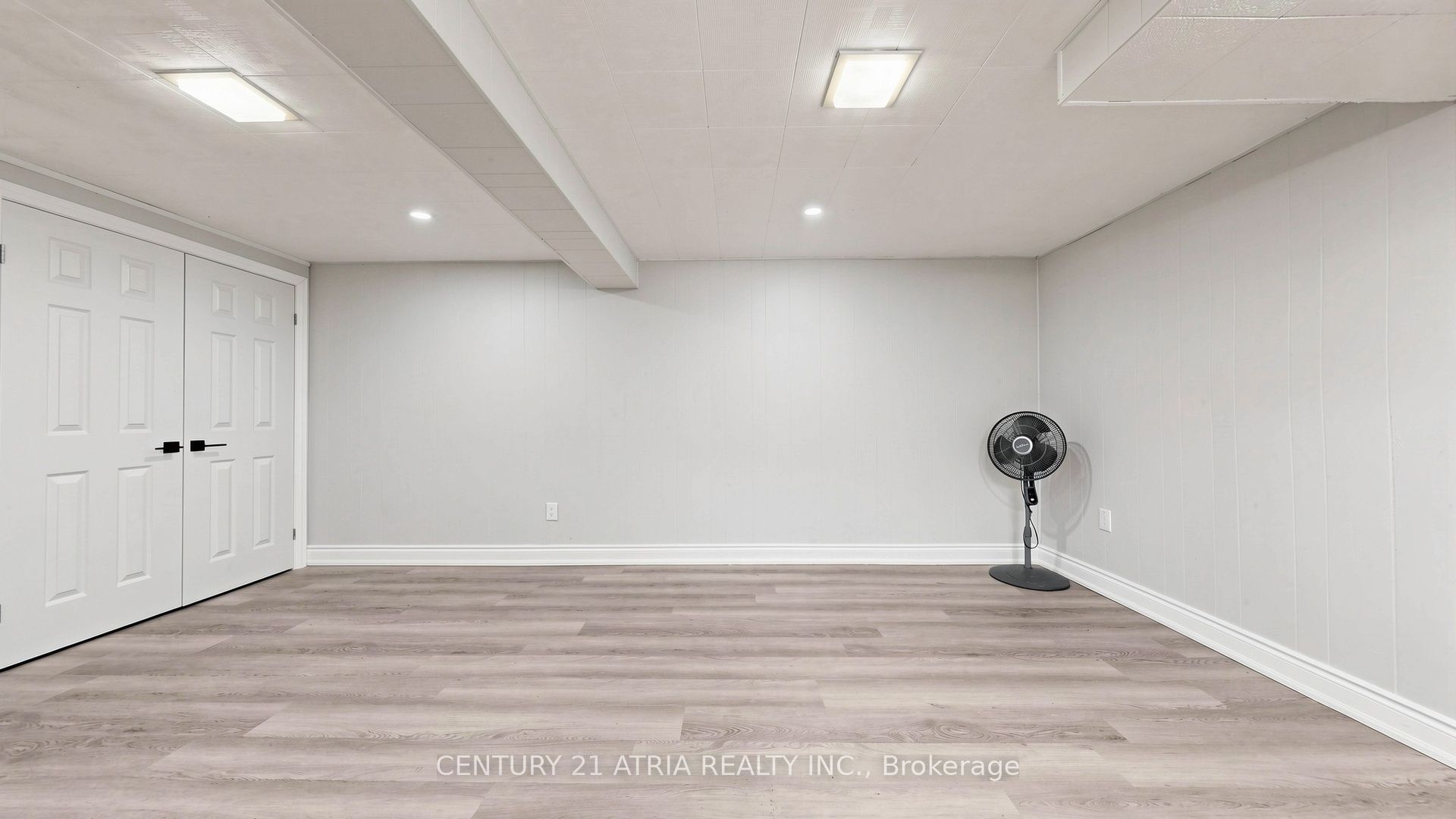 982 Renfrew Court Property Photo 29