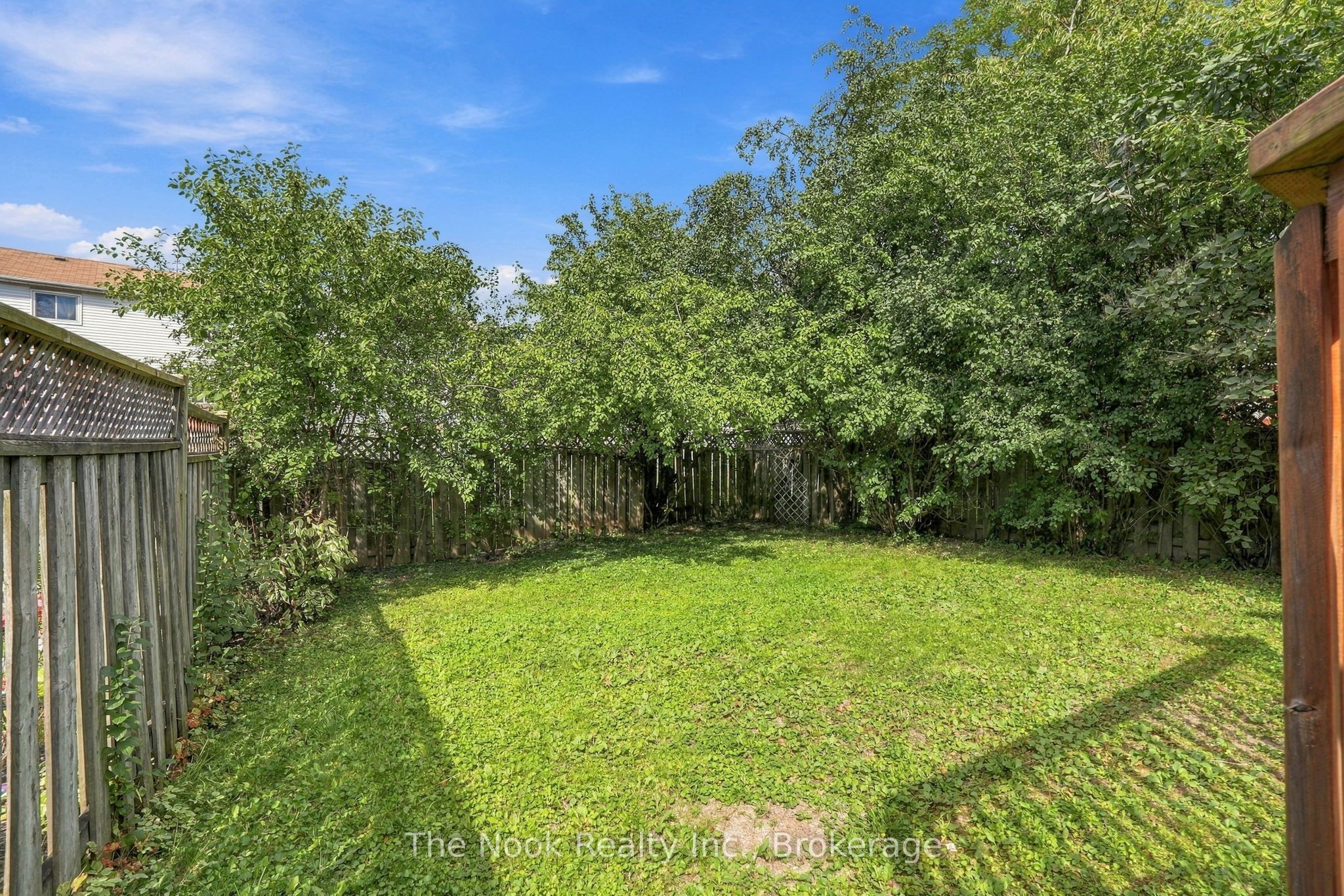 27 Field Crescent Property Photo 33