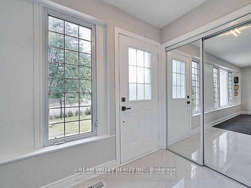 24 Gable Place Main Property Photo 3
