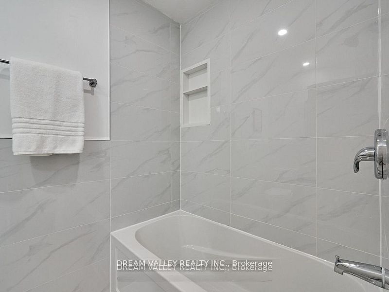 24 Gable Place Main Property Photo 19